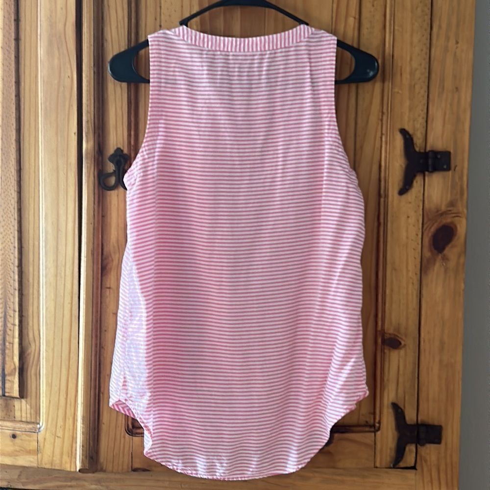 ***** 5 for $25 Liz Claiborne Sleeveless High Low Top - Picture 3 of 5